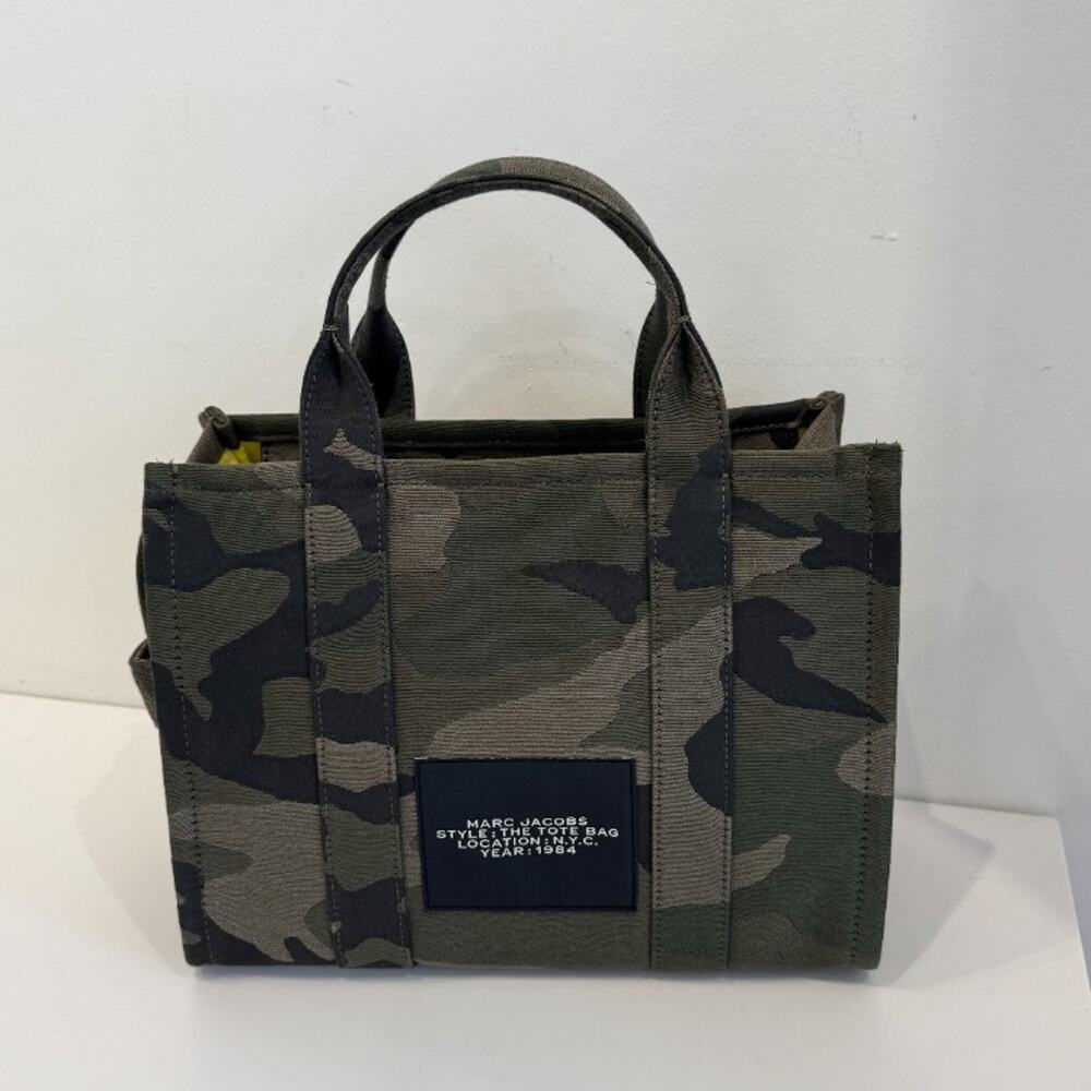 Limited‼️Marc Jacobs The Camo Jacquard Medium Tote Bag 2S4HTT002H03 $325 - Picture 3 of 12